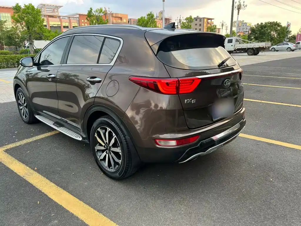 Kia KX5 2017 — фото 9
