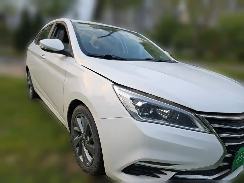 Changan Eado DT 2018 — фото 3