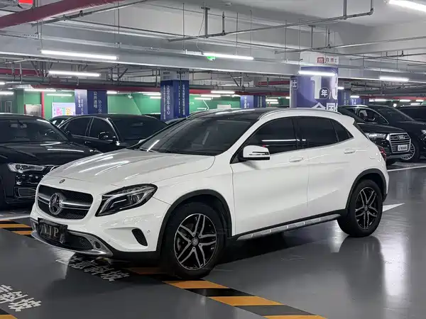 Mercedes-Benz GLA 2016