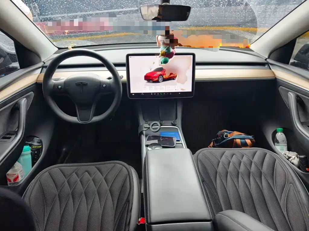 Tesla Model Y 2023 — фото 10
