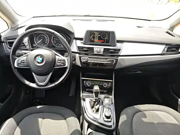 BMW 2 Series Station Wagon 2017