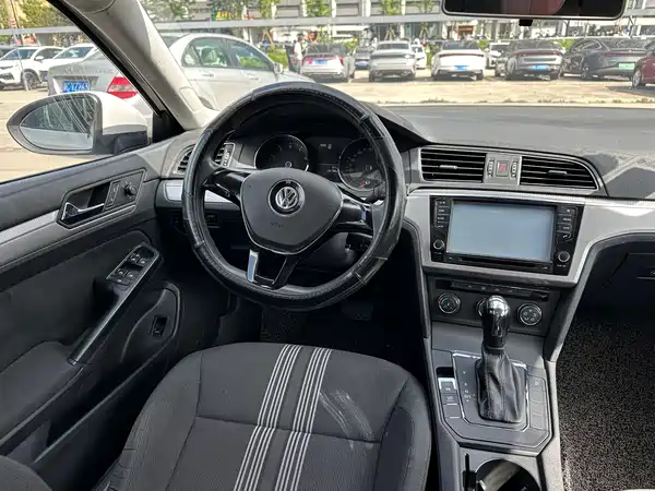 Volkswagen Lamando 2015