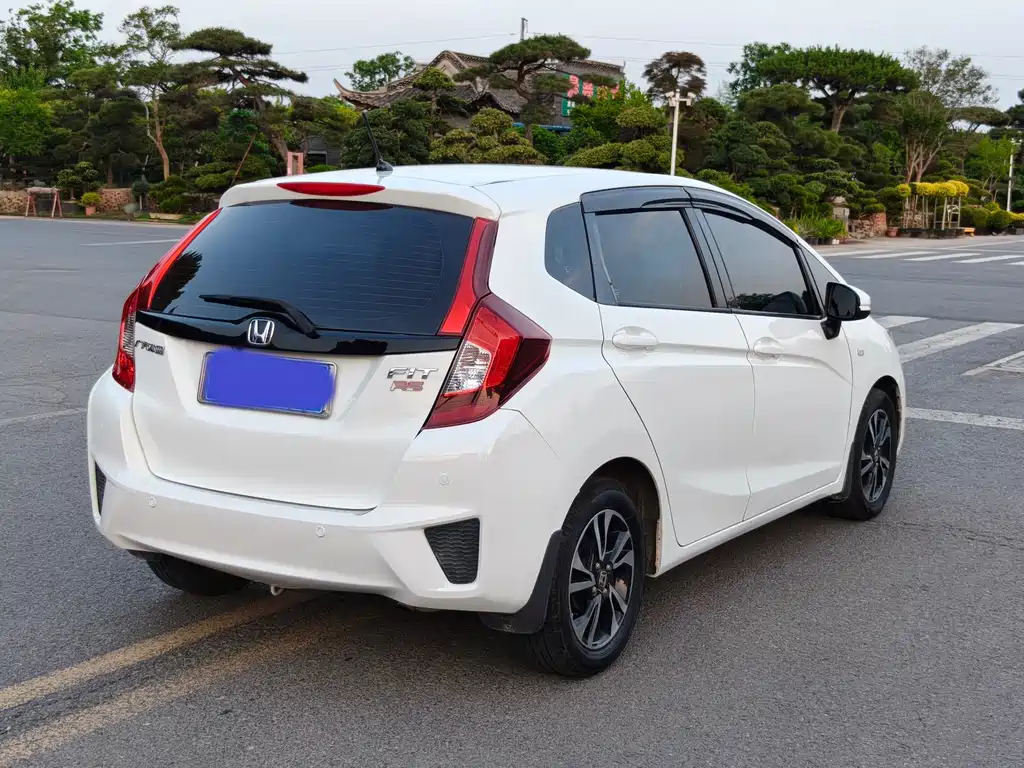 Honda Fit 2017 — фото 12