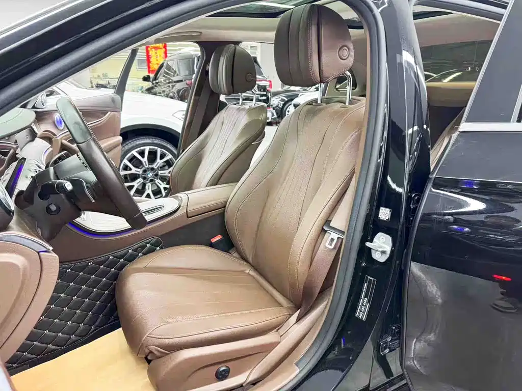 Mercedes-Benz E-Class 2023 — фото 15