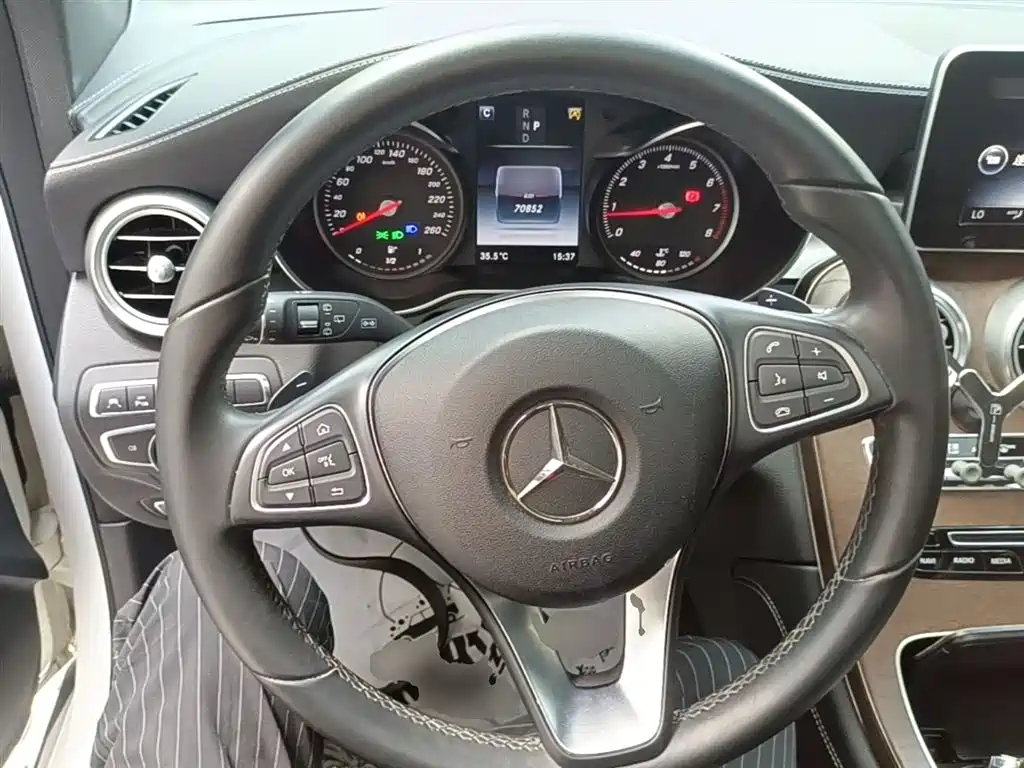 Mercedes-Benz GLC 2016 — фото 11