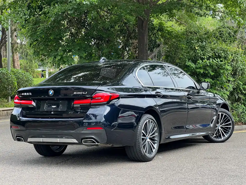 BMW 5 Series 2023
