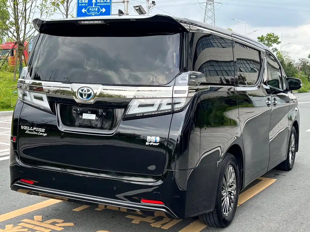 Toyota Vellfire 2021 — фото 6