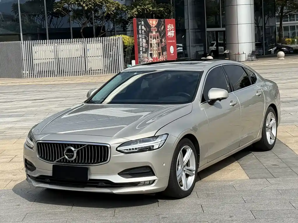 Volvo S90 2018 — фото 1