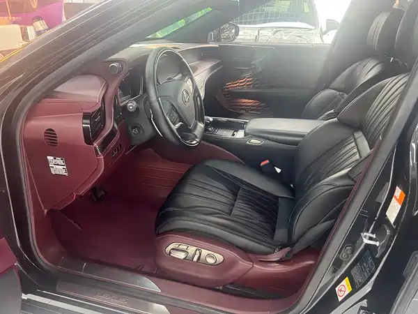 Lexus LS 2019