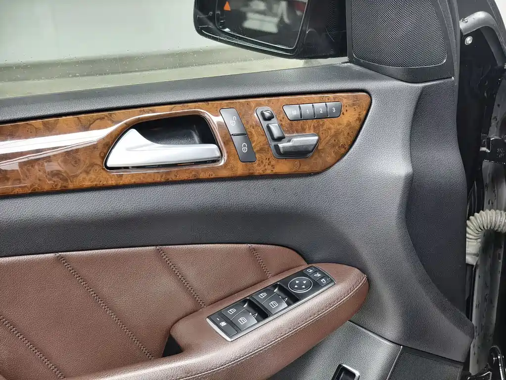 Mercedes-Benz GL-Class 2015 — фото 12