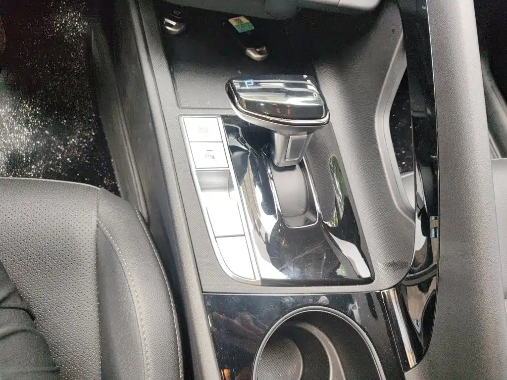 Hyundai Elantra 2024