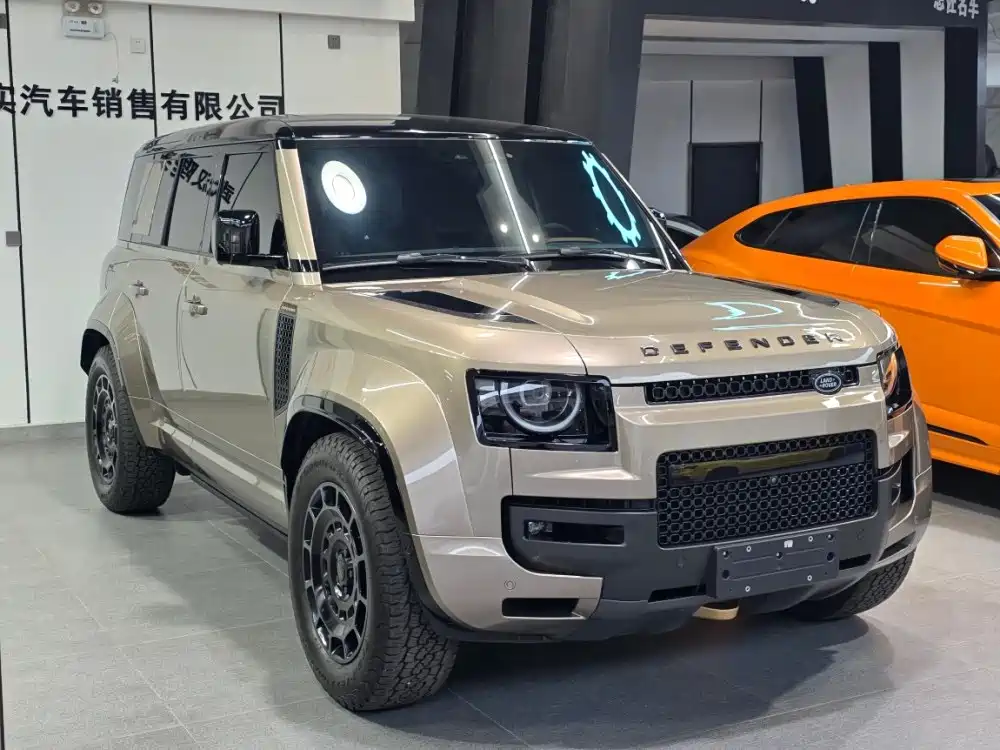 Land Rover Defender 2026