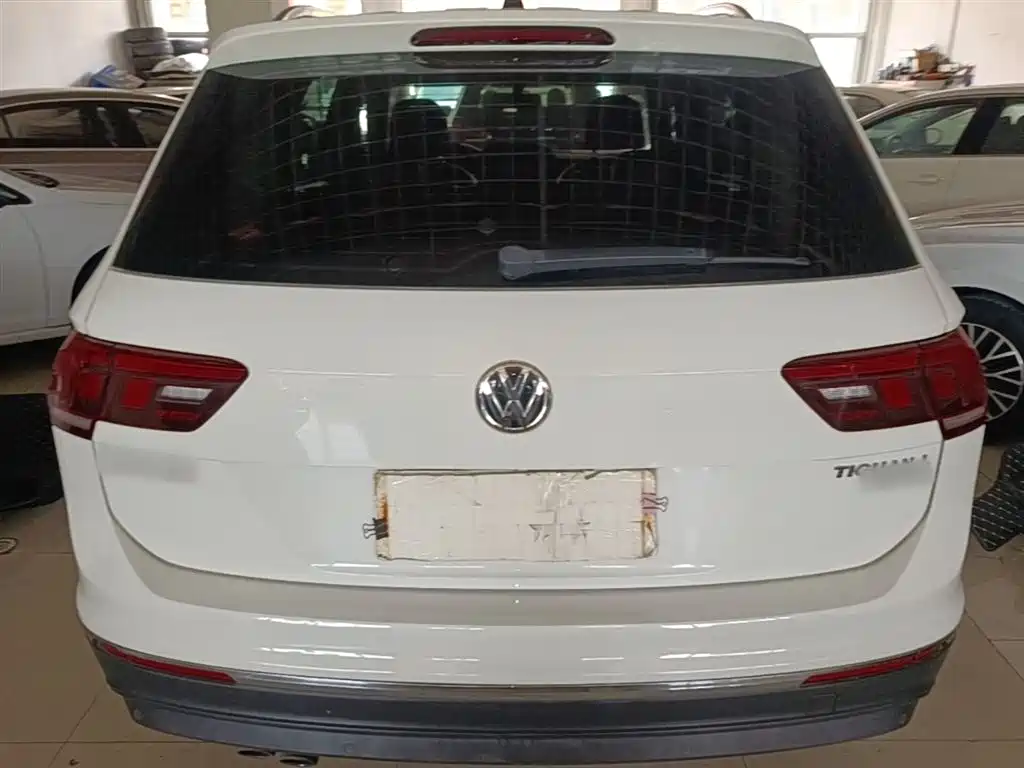 Volkswagen Tiguan L 2020 — фото 6