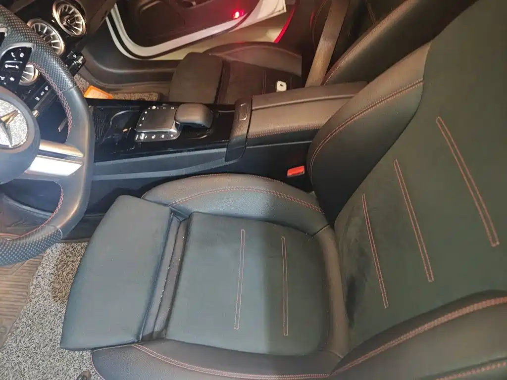 Mercedes-Benz A-Class 2024 — фото 11