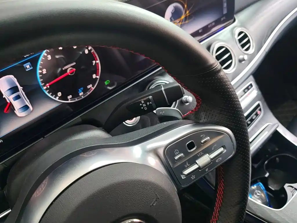 Mercedes-Benz E-Class 2019 — фото 14