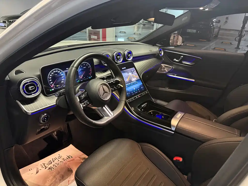 Mercedes-Benz C-Class 2023 — фото 9