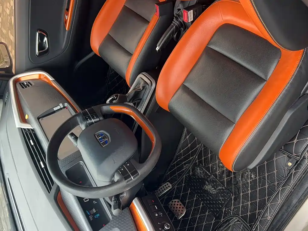 Geely Vision X1 2018 — фото 14