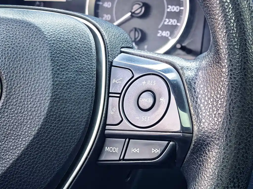 Toyota Corolla 2020 — фото 16