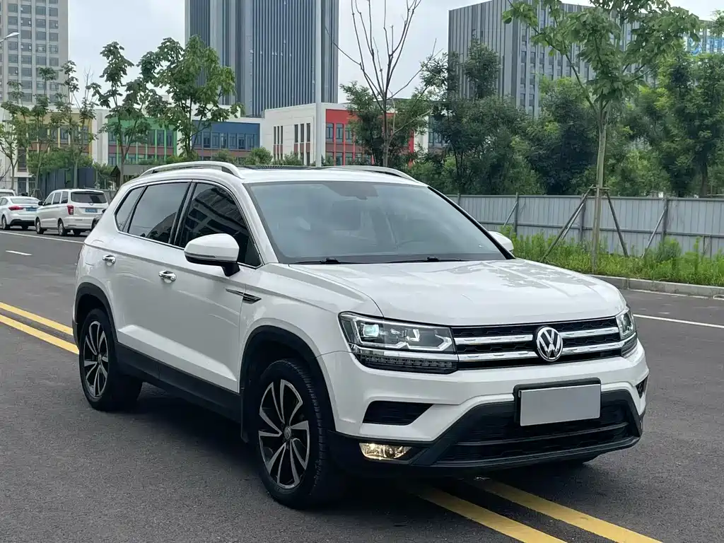 Volkswagen Tharu 2020