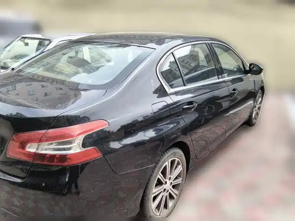 Peugeot 408 2015