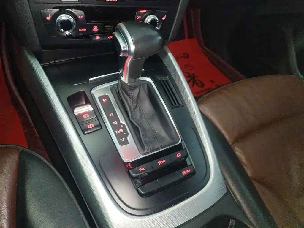 Audi Q5 2015 — фото 10