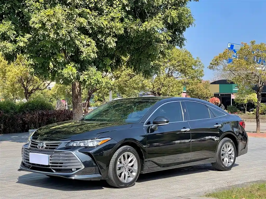 Toyota Avalon 2021 — фото 1
