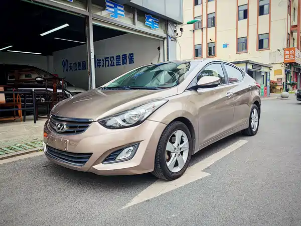 Hyundai Elantra Langdong 2013