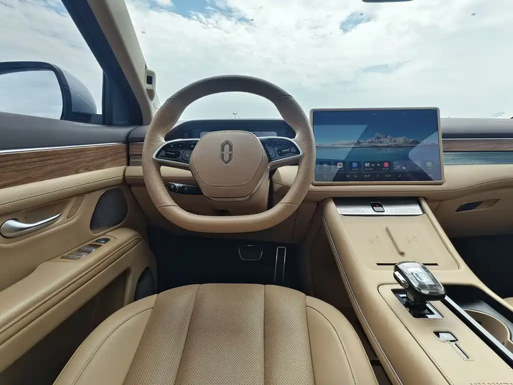 AITO M7 2024 — фото 14