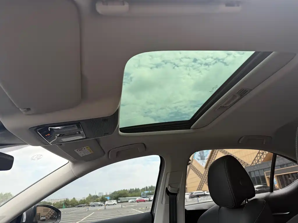 Skoda Octavia 2022 — фото 14