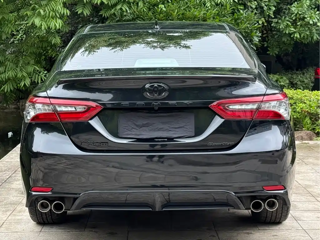 Toyota Camry 2023 — фото 6