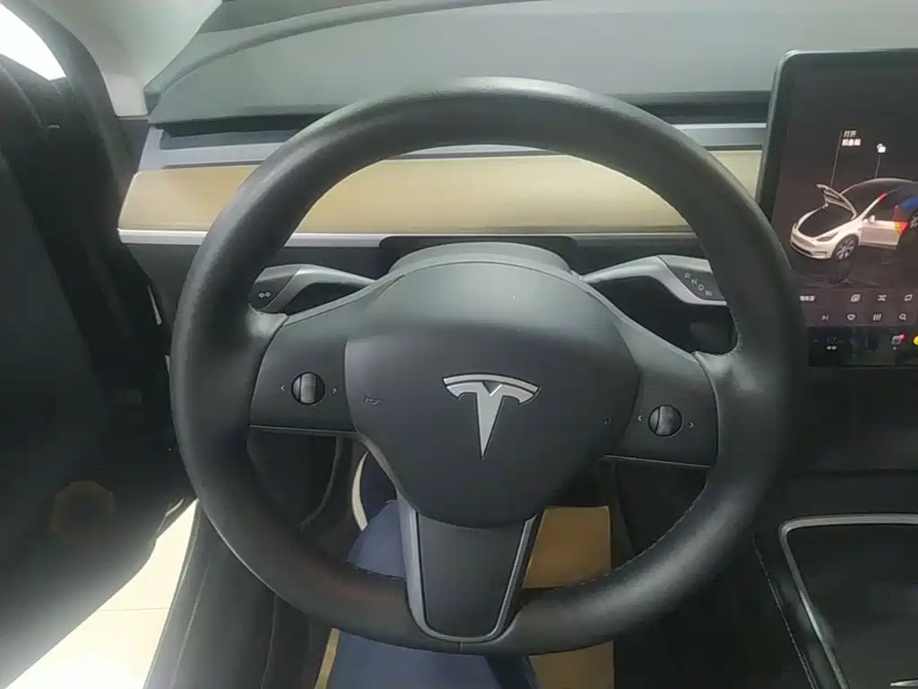 Tesla Model Y 2022 — фото 11