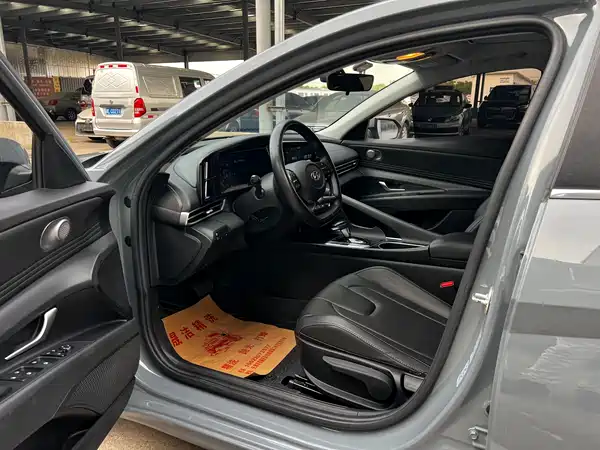 Hyundai Elantra 2021