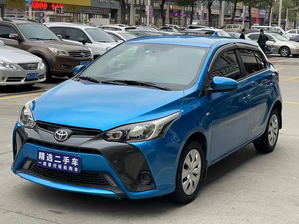 Toyota Yaris L 2016 — фото 1