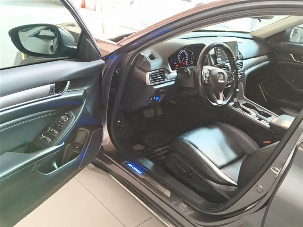Honda Accord 2020 — фото 16