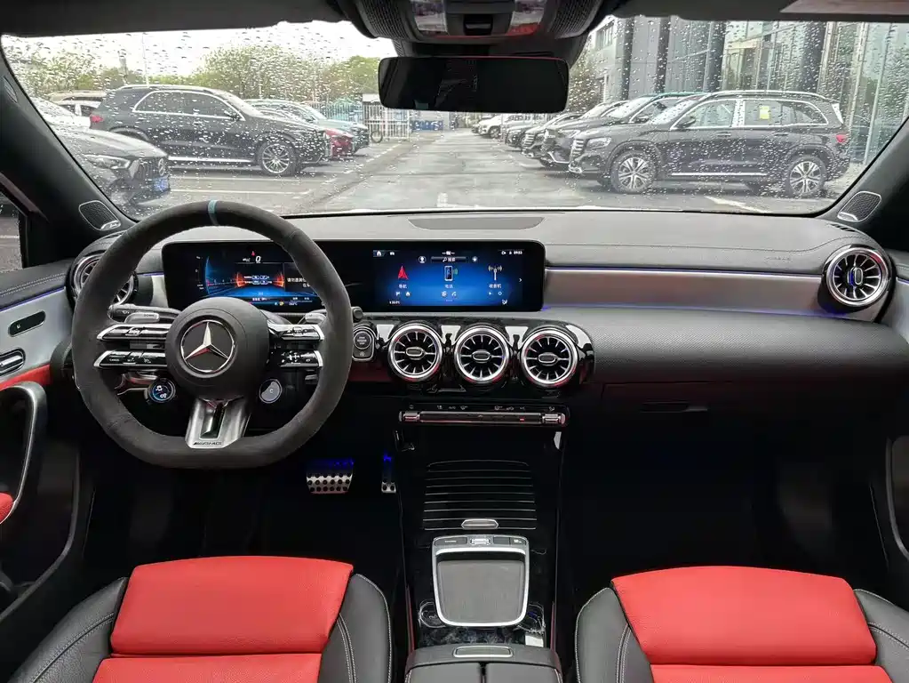 Mercedes-Benz A-Class AMG 2024 — фото 16
