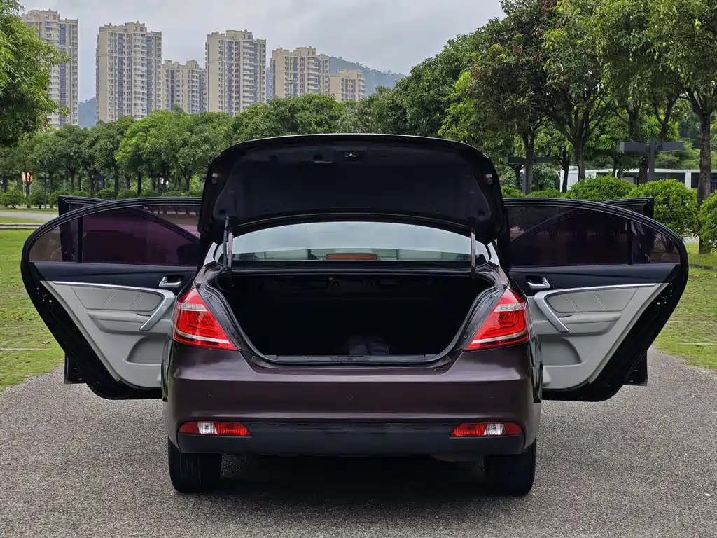 Geely Emgrand 2016 — фото 12
