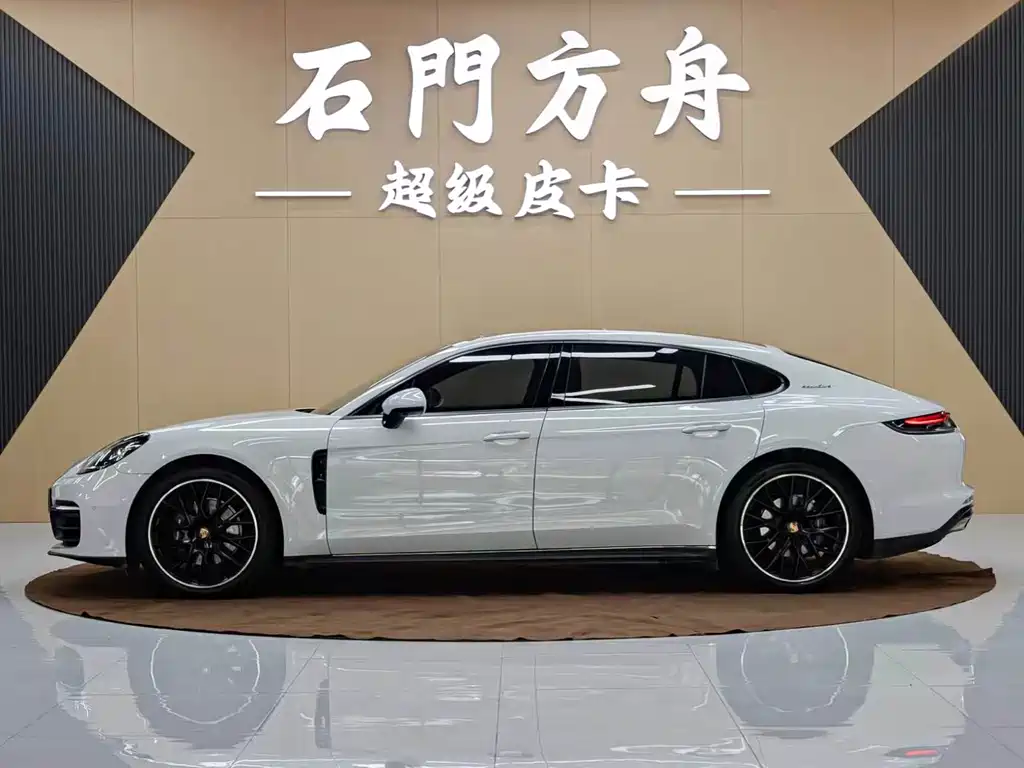 Porsche Panamera 2022