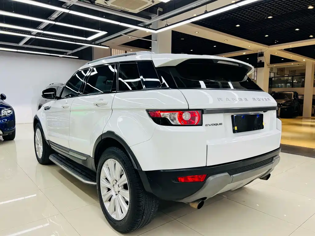 Land Rover Evoque 2015 — фото 14