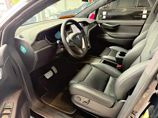 Tesla Model X 2016