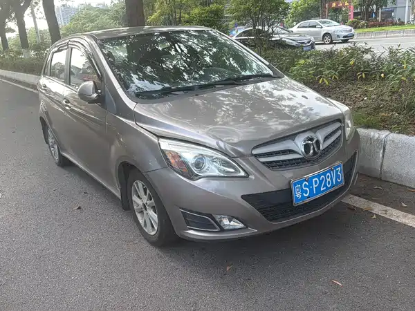 BAIC Motor E Series 2014