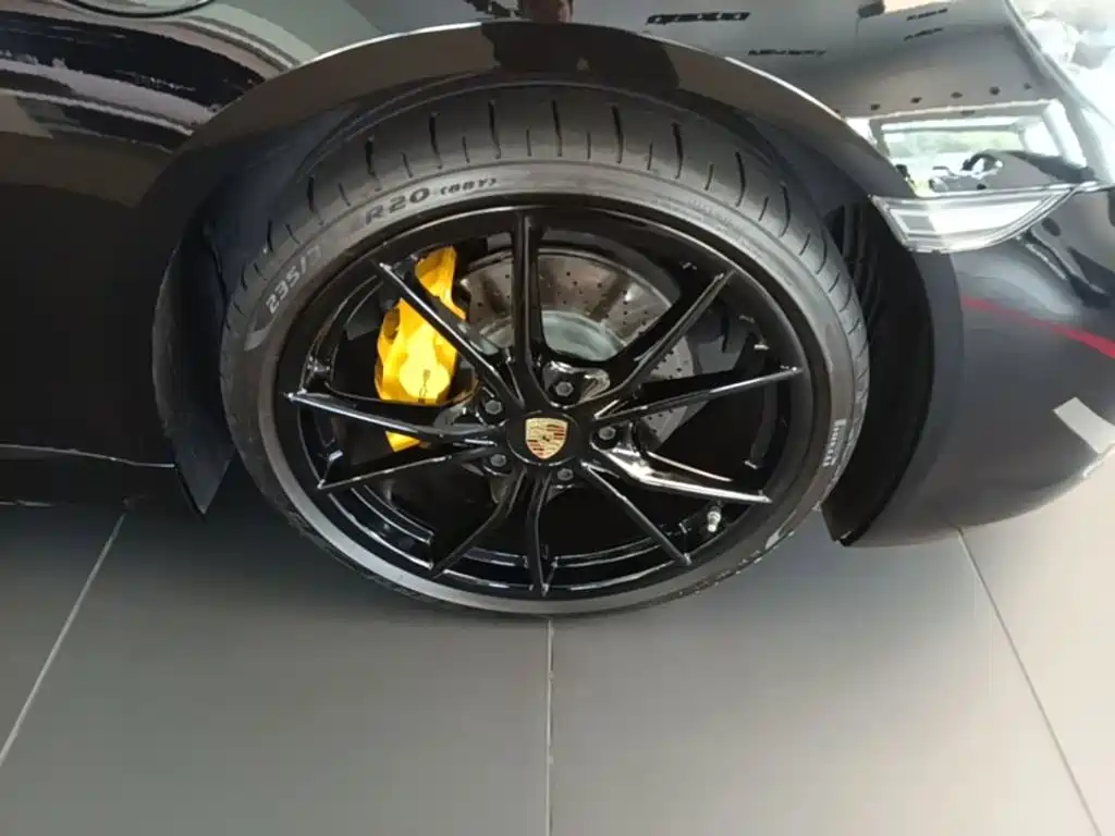 Porsche 718 2025 — фото 14