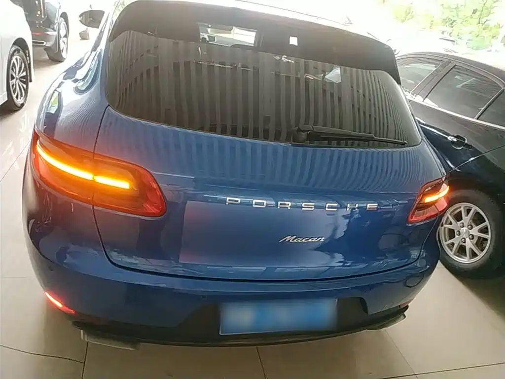 Porsche Macan 2018 — фото 6
