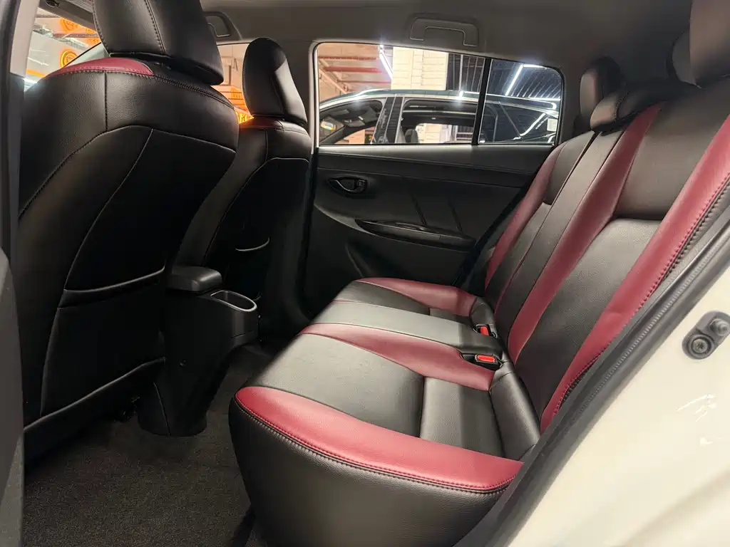 Toyota Yaris L 2023 — фото 18