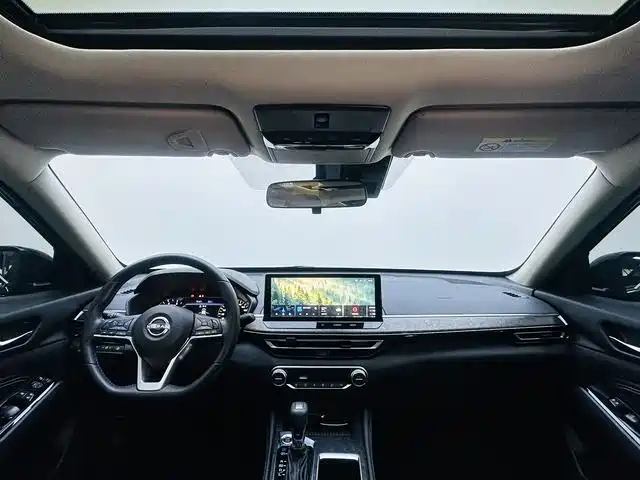 Nissan Teana 2024
