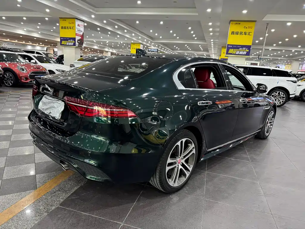 Jaguar XEL 2022 — фото 10