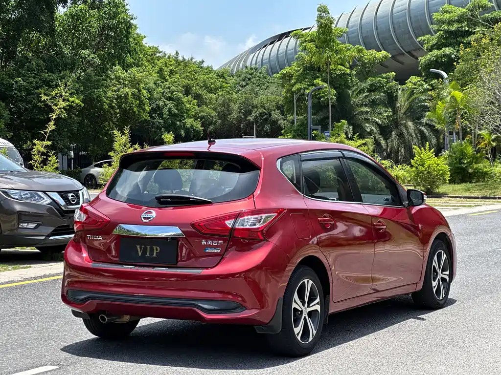 Nissan Tiida 2018 — фото 11