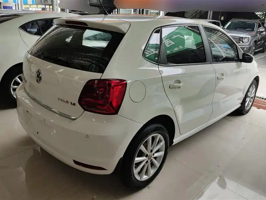 Volkswagen Polo 2015