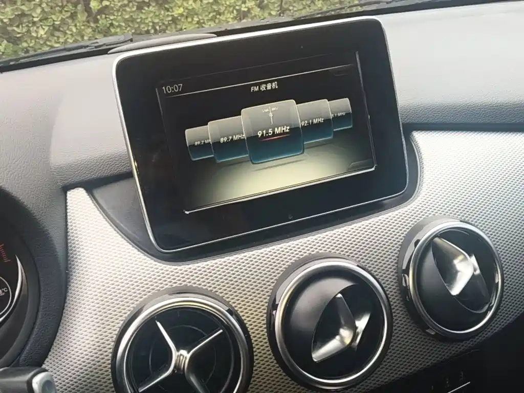Mercedes-Benz B-Class 2015 — фото 13