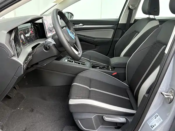 Volkswagen Golf 2026