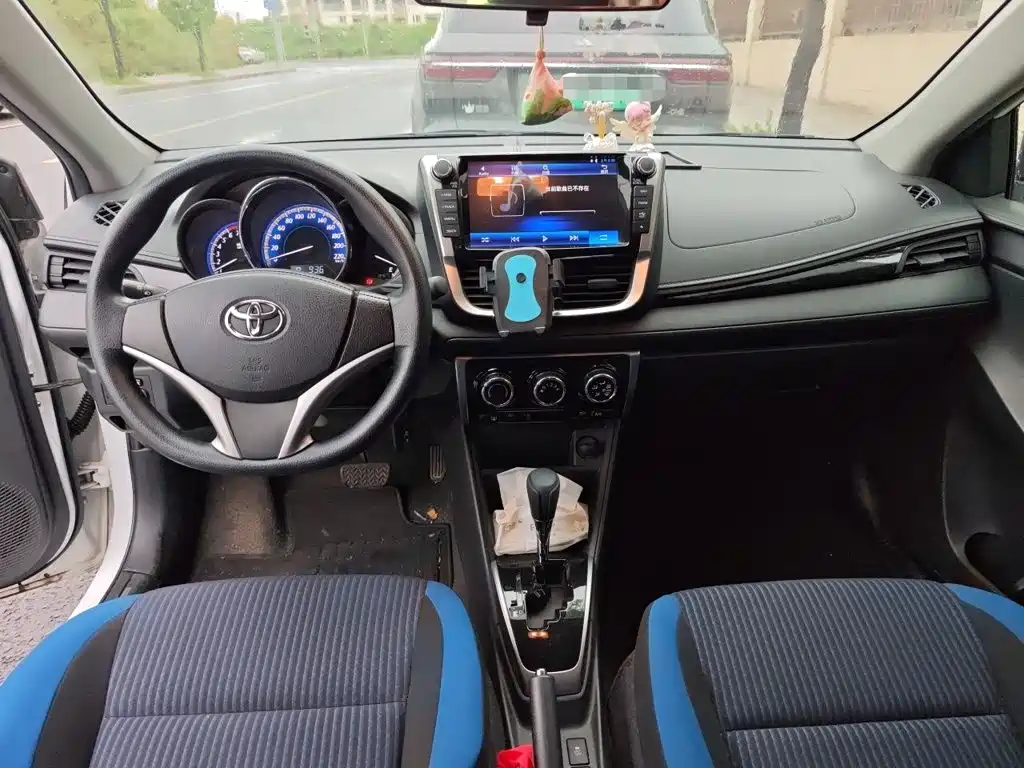 Toyota Yaris L 2017